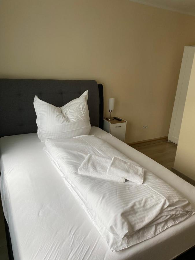 Apartments Am Bahnhof سيغن المظهر الخارجي الصورة